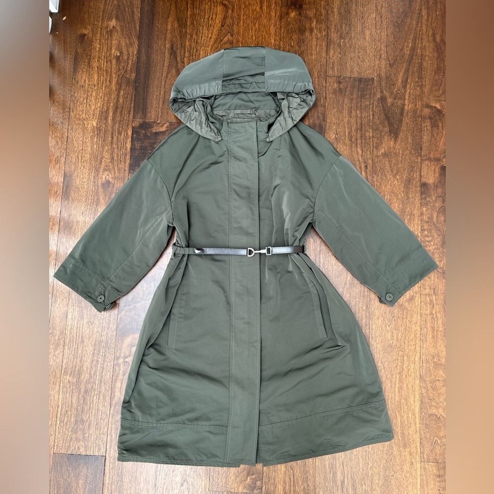 ‘S max Mara reversible coat. Military green. 3/4 sleeves. Size 6